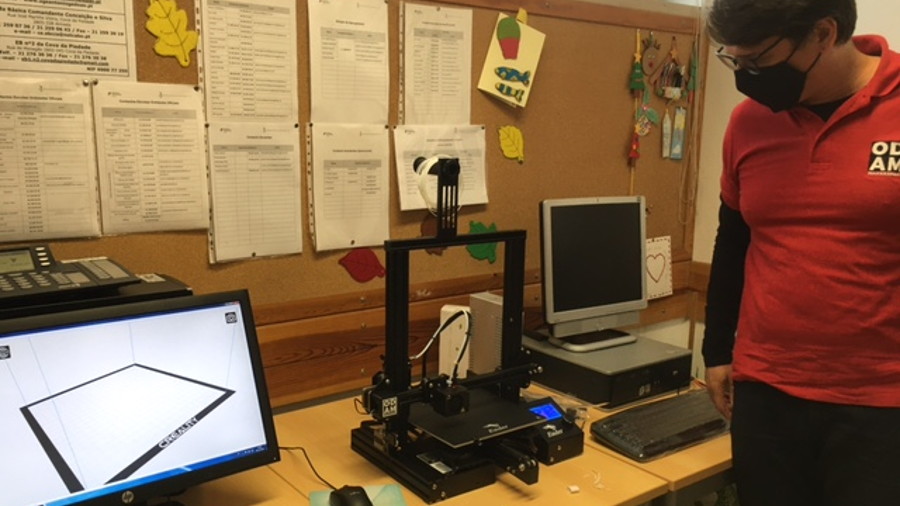 Impressoras 3D já chegaram às escolas básicas de Almada