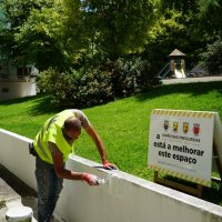 Reparação e pintura de muros na Ramalha